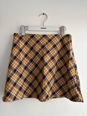 Plaid Mini Skirt in Yellow & Navy